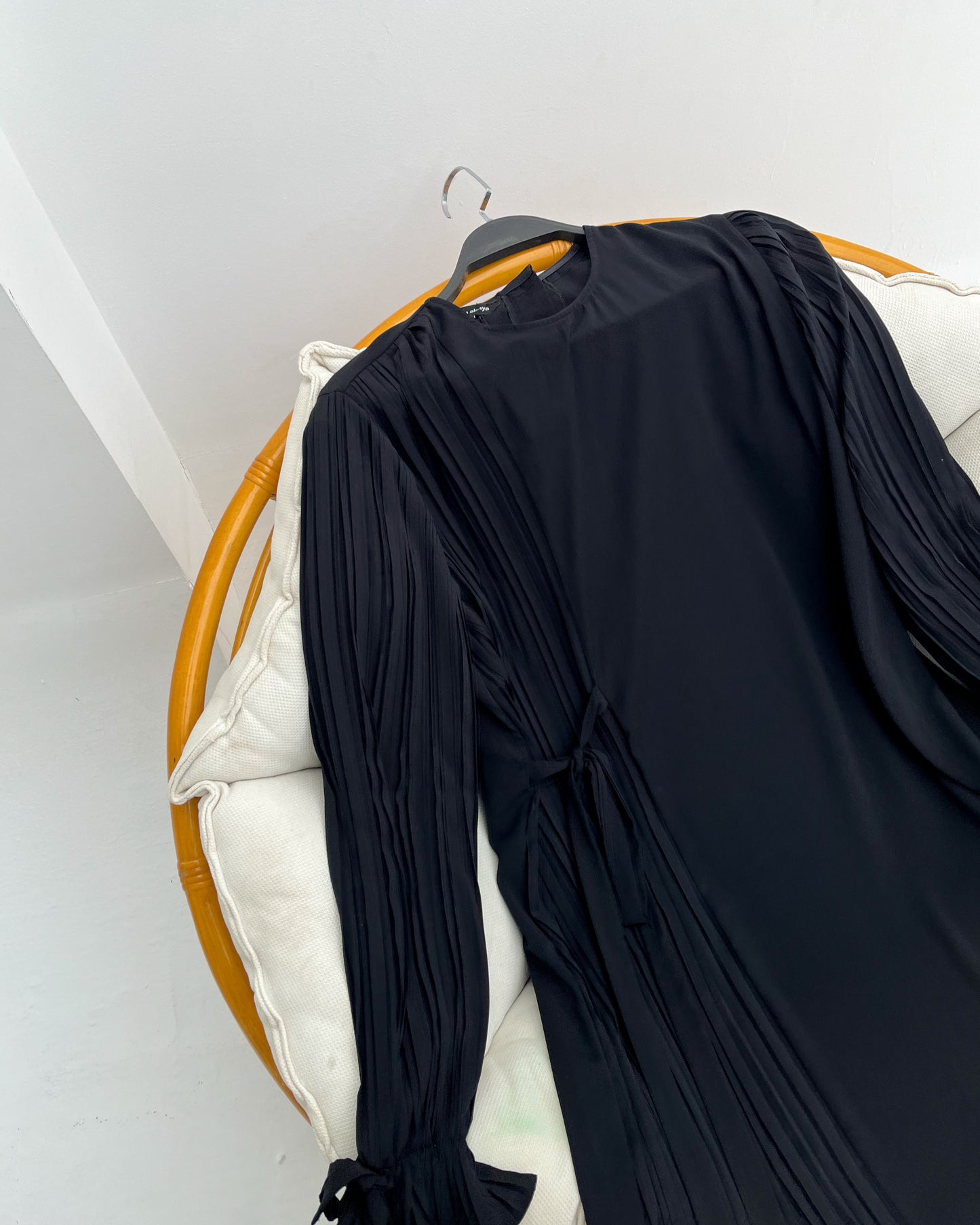 Side-Pleated Abaya