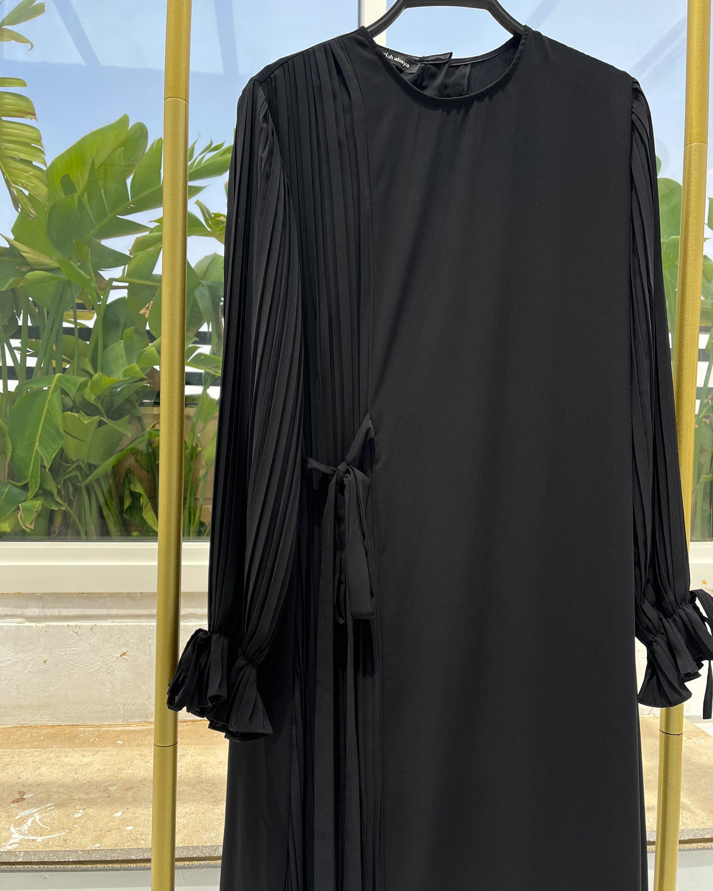 Side-Pleated Abaya