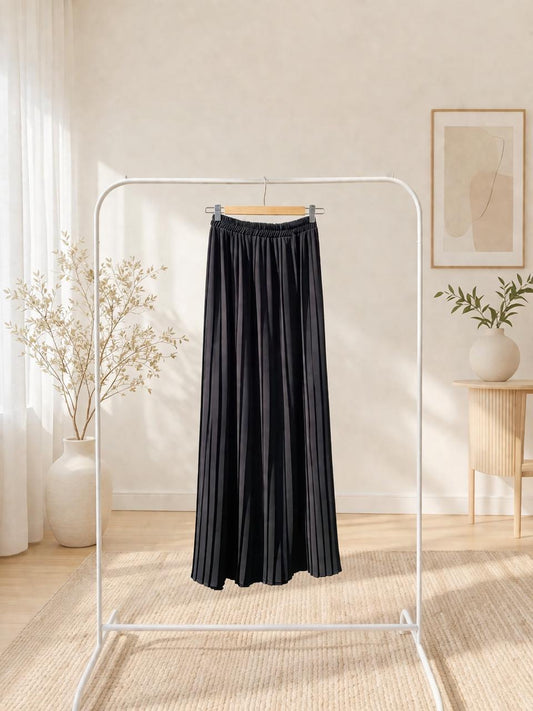 Pleated skirt